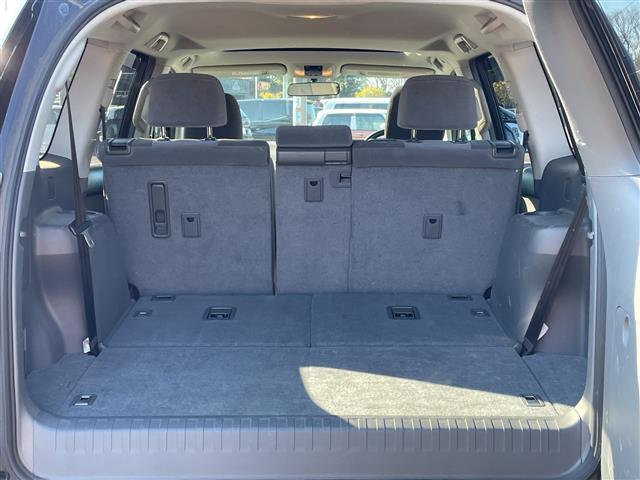 ランドクルーザープラド ＴＸ　４ＷＤ　禁煙車　サンルーフ　純正ナビ　バックカメラ　スマートキー　フォグライト　ルーフレール　純正アルミホイール　ビルトインＥＴＣ　オートライト　コーナーセンサー　保証書　取扱説明書　プッシュスタート（21枚目）
