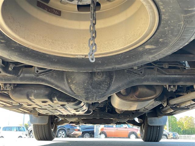 ランドクルーザープラド ＴＸ　４ＷＤ　禁煙車　サンルーフ　純正ナビ　バックカメラ　スマートキー　フォグライト　ルーフレール　純正アルミホイール　ビルトインＥＴＣ　オートライト　コーナーセンサー　保証書　取扱説明書　プッシュスタート（35枚目）