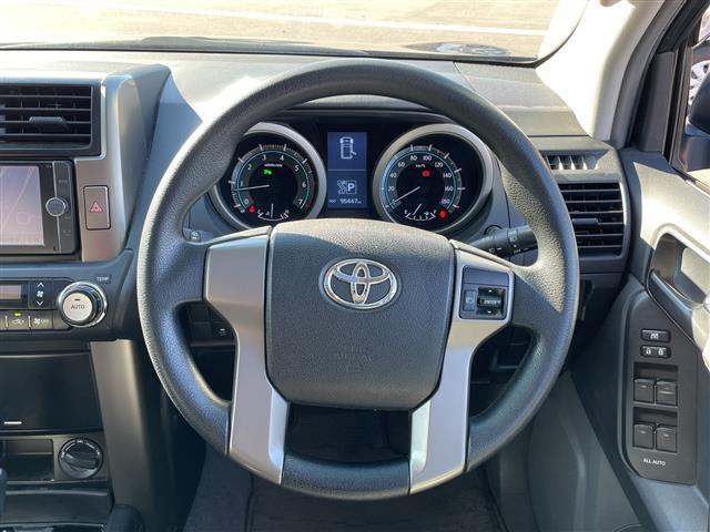 ランドクルーザープラド ＴＸ　４ＷＤ　禁煙車　サンルーフ　純正ナビ　バックカメラ　スマートキー　フォグライト　ルーフレール　純正アルミホイール　ビルトインＥＴＣ　オートライト　コーナーセンサー　保証書　取扱説明書　プッシュスタート（37枚目）