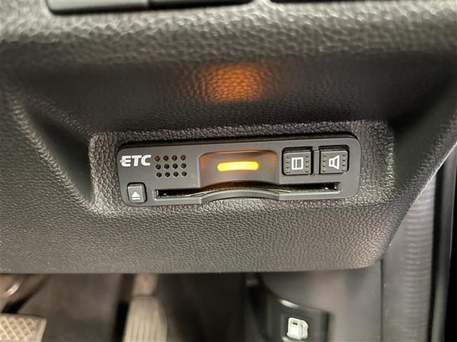 フリード＋ハイブリッド ハイブリッドＧ・ホンダセンシング　禁煙　純正９型ナビ　両側電動スライドドア　レーダークルーズコントロール　ＥＴＣ　バックカメラ　衝突軽減ブレーキ　レーンアシスト　純正フロアマット　ドアバイザー　後席サンシェード　電動格納サイドミラー（12枚目）
