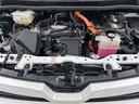 ハイブリッドＺＳ　煌ＩＩＩ　禁煙車　純正１０型メモリナビ　トヨタセーフティセンス　両側パワースライドドア　クルーズコンロール　バックカメラ　クリアランスソナー　革巻きステアリング　前席シートヒーター　ハーフレザーシート（42枚目）