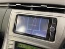 プリウス Ｓマイコーデ　禁煙　純正７型ナビ　ＨＩＤライト　バックカメラ　ＥＴＣ　ステアリングスイッチ　電動格納サイドミラー　ＥＶモード　運転席シートリフター　フルセグＴＶ　Ｂｌｕｅｔｏｏｔｈ　オートライト　フォグランプ（4枚目）