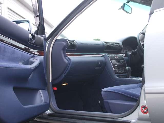 A4 2.4 ネイビーインテリア V6 ティプトロニック(4枚目)