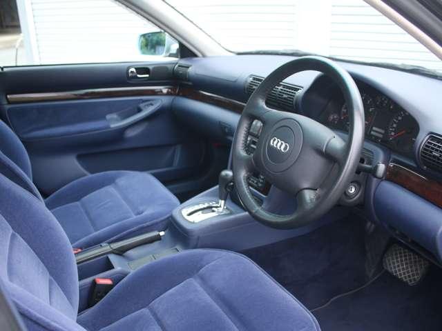 A4 2.4 ネイビーインテリア V6 ティプトロニック(5枚目)