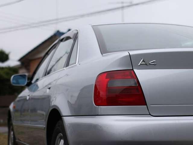 A4 2.4 ネイビーインテリア V6 ティプトロニック(13枚目)