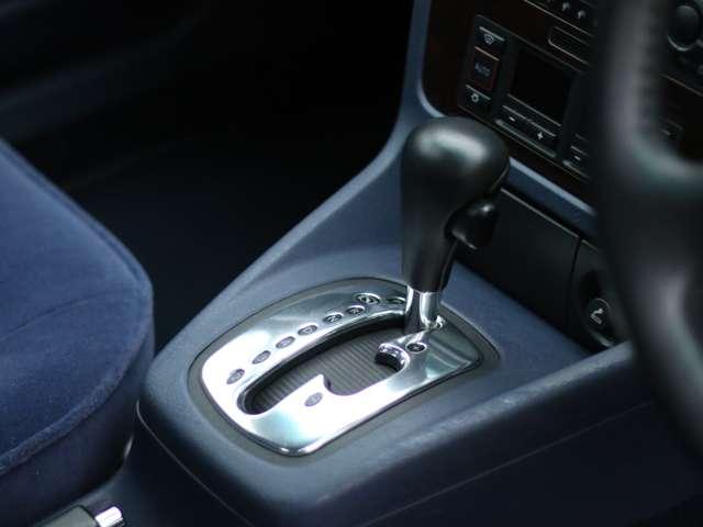 A4 2.4 ネイビーインテリア V6 ティプトロニック(24枚目)