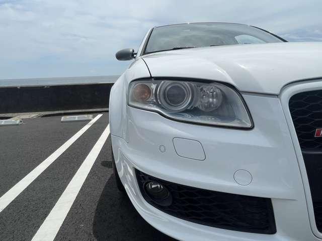 右ヘッドライト