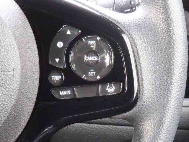 �y�A�_�v�e�B�u�E�N���[�Y�E�R���g���[���i�`�b�b�j�z�N���R���t���Ȃ̂ō������H�ł̒������ړ������N���N��X�e�A�����O�Ƀ{�^�������Ă���̂ŉ^�]���ɕЎ�ő���ł��ĕ֗��ł��B