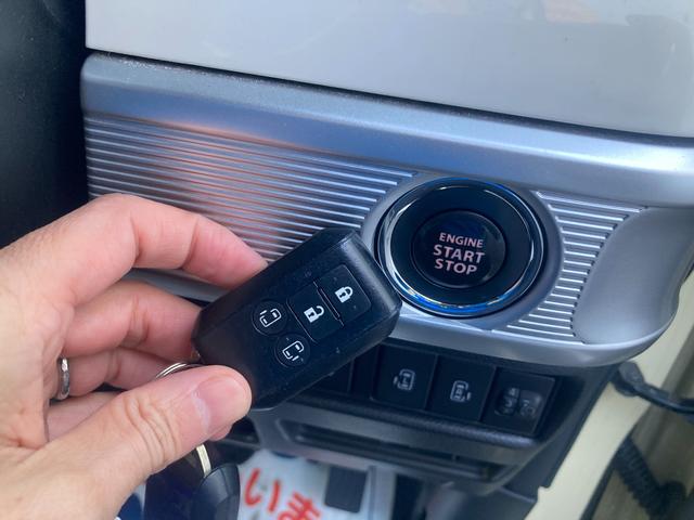 スペーシア ＨＹＢＲＩＤ　Ｘ　２型　　バンパー傷、凹み、穴　カーナビ　フルセグ　全方位カメラ　ＥＴＣ　フリーキー　衝突被害軽減ブレーキ　前後・誤発進抑制機能　後退時ブレーキサポート　後席両側電動スライドドア　スリムサーキュレーター（9枚目）