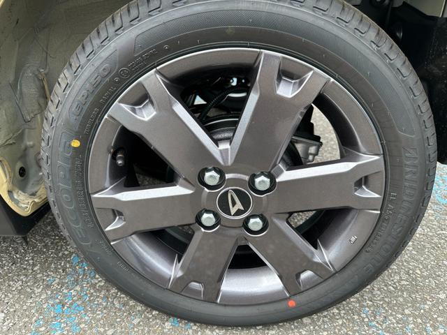 タント ファンクロスターボ　届け出済未使用車　バックカメラ　両側電動スライドドア　クリアランスソナー　レーンアシスト　衝突被害軽減システム　ＬＥＤヘッドランプ　スマートキー　　アイドリングストップ　電動格納ミラー　シートヒーター（21枚目）