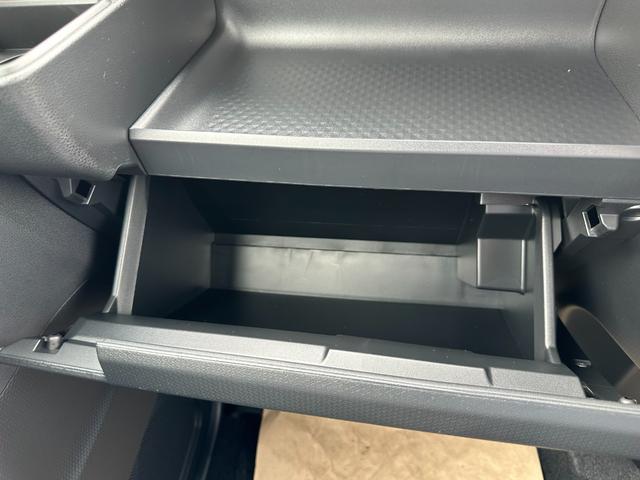 タント ファンクロスターボ　届け出済未使用車　バックカメラ　両側電動スライドドア　クリアランスソナー　レーンアシスト　衝突被害軽減システム　ＬＥＤヘッドランプ　スマートキー　　アイドリングストップ　電動格納ミラー　シートヒーター（63枚目）
