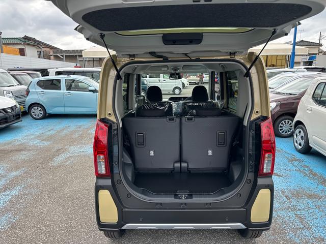 タント ファンクロスターボ　届け出済未使用車　バックカメラ　両側電動スライドドア　クリアランスソナー　レーンアシスト　衝突被害軽減システム　ＬＥＤヘッドランプ　スマートキー　　アイドリングストップ　電動格納ミラー　シートヒーター（67枚目）
