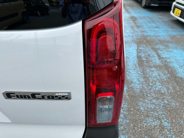 タント ファンクロスターボ　届け出済未使用車　バックカメラ　両側電動スライドドア　クリアランスソナ　衝突被害軽減システム　オートライト　ＬＥＤヘッドランプ　ヘッドライトウォッシャ　スマートキ　アイドリングストップ　電動格納ミラー（38枚目）