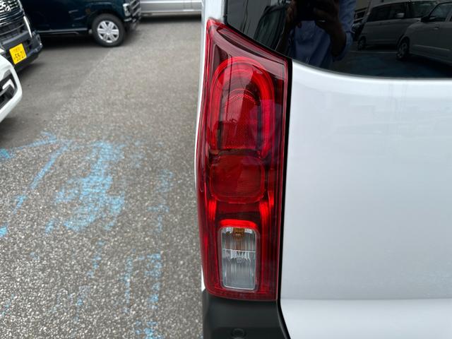 タント ファンクロスターボ　届け出済未使用車　バックカメラ　両側電動スライドドア　クリアランスソナ　衝突被害軽減システム　オートライト　ＬＥＤヘッドランプ　ヘッドライトウォッシャ　スマートキ　アイドリングストップ　電動格納ミラー（42枚目）