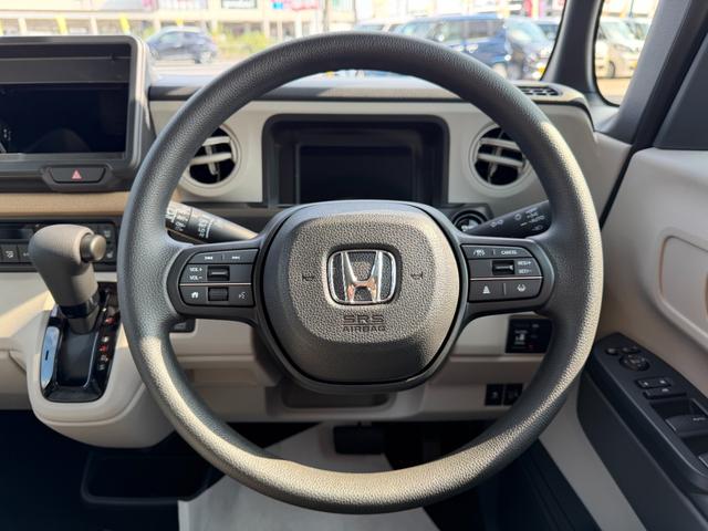 N-BOX ベースグレード 届出済未使用 バックカメラ 片側電動スライド クリアランスソナー オートクルーズコントロール レーンアシスト 衝突被害軽減システム オートライト LEDヘッドランプ スマートキー アイドリングストップ(3枚目)