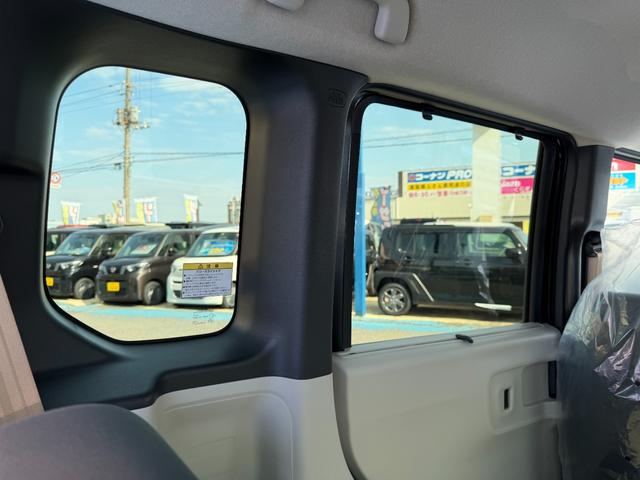 N-BOX ベースグレード 届出済未使用 バックカメラ 両側スライド・片側電動 クリアランスソナー クルーズコントロール レーンアシスト 衝突被害軽減システム オートライト LEDヘッドランプ スマートキー アイドリングストップ(43枚目)