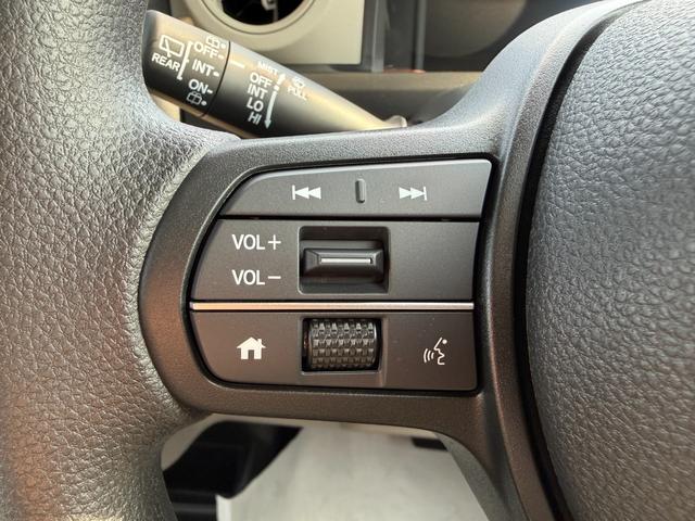 N-BOX ベースグレード 届出済未使用 バックカメラ 両側スライド・片側電動 クリアランスソナー クルーズコントロール レーンアシスト 衝突被害軽減システム オートライト LEDヘッドランプ スマートキー アイドリングストップ(54枚目)