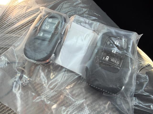 N-BOX ベースグレード 届出済未使用 バックカメラ 両側スライド・片側電動 クリアランスソナー クルーズコントロール レーンアシスト 衝突被害軽減システム オートライト LEDヘッドランプ スマートキー アイドリングストップ(64枚目)