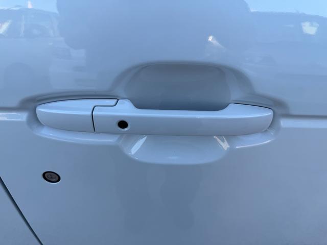 Ｎ－ＢＯＸ ベースグレード　届出済未使用　バックカメラ　両側スライド・片側電動　オートクルーズコントロール　衝突被害軽減システム　オートライト　ＬＥＤヘッドランプ　スマートキー　アイドリングストップ　電動格納ミラー　ＣＶＴ（32枚目）