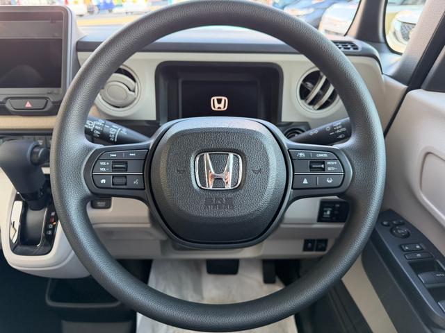 N-BOX ベースグレード 届出済未使用 バックカメラ 両側スライド・片側電動 クリアランスソナー クルーズコントロール 衝突被害軽減システム オートライト LEDヘッドランプ スマートキー アイドリングストップ 電動格納ミラ-(3枚目)