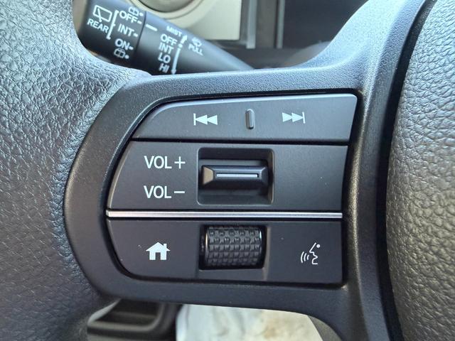 N-BOX ベースグレード 届出済未使用 バックカメラ 両側スライド・片側電動 クリアランスソナー クルーズコントロール 衝突被害軽減システム オートライト LEDヘッドランプ スマートキー アイドリングストップ 電動格納ミラ-(8枚目)