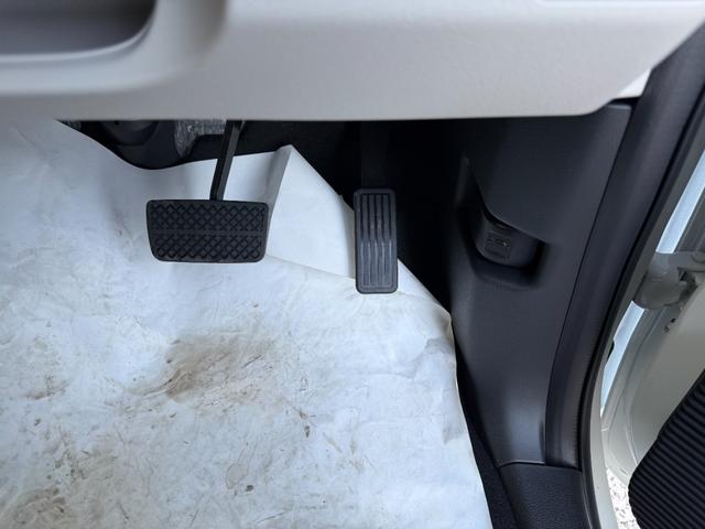 N-BOX ベースグレード 届出済未使用 バックカメラ 両側スライド・片側電動 クリアランスソナー クルーズコントロール 衝突被害軽減システム オートライト LEDヘッドランプ スマートキー アイドリングストップ 電動格納ミラ-(61枚目)