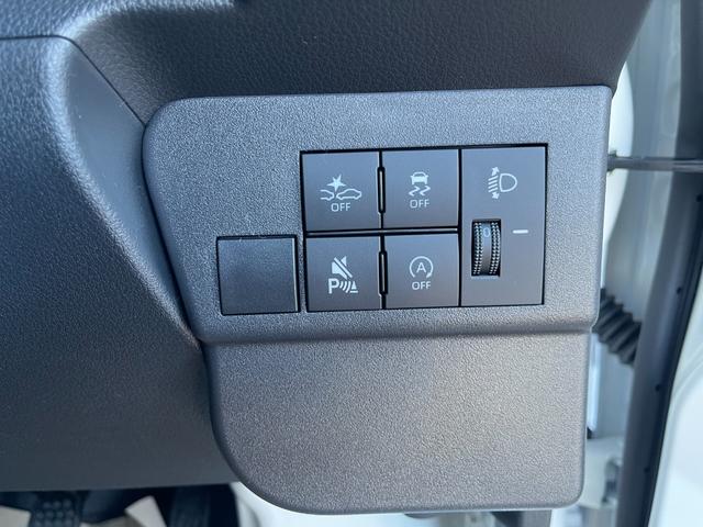 接触を未然に防ぐ、クリアランスソナー搭載です。車を守るためには必須のアイテムですね。