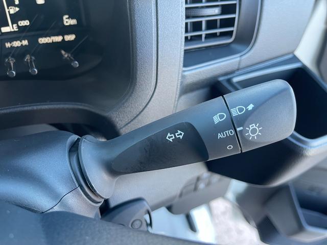 オートライト機能付きなのでつけ忘れや消し忘れの心配もありません。