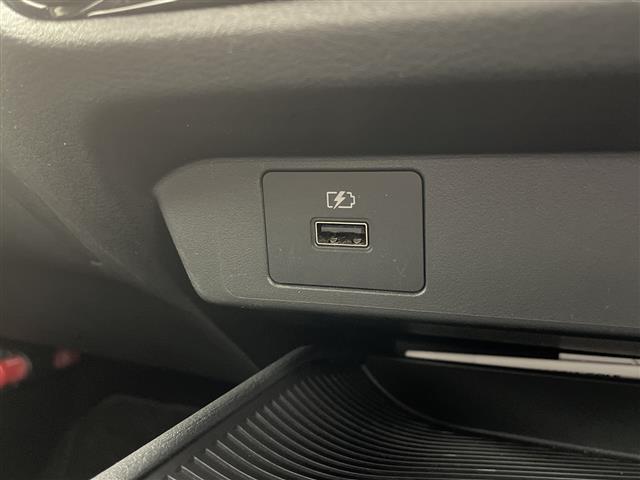 ノート Ｘ　禁煙車　純正ナビ　バックカメラ　エマージェンシーブレーキ　標識検知支援　オートブレーキホールド　純正ドライブレコーダー　電動パーキングブレーキ　ＥＴＣ　オートハイビーム　ステアリングスイッチ（29枚目）