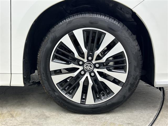 アルファード ２．５Ｓ　Ｃパッケージ　禁煙車　純正ナビ　ツインムーンルーフ　前席シートヒーター　前席ベンチレーション　全席パワーシート　１２．１インチフリップダウンモニター　レーダークルーズコントロール　三眼ＬＥＤヘッドライト　純正ＥＴＣ（17枚目）
