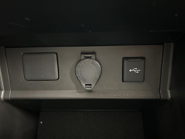 アルファード ２．５Ｓ　Ｃパッケージ　禁煙車　純正ナビ　ツインムーンルーフ　前席シートヒーター　前席ベンチレーション　全席パワーシート　１２．１インチフリップダウンモニター　レーダークルーズコントロール　三眼ＬＥＤヘッドライト　純正ＥＴＣ（33枚目）