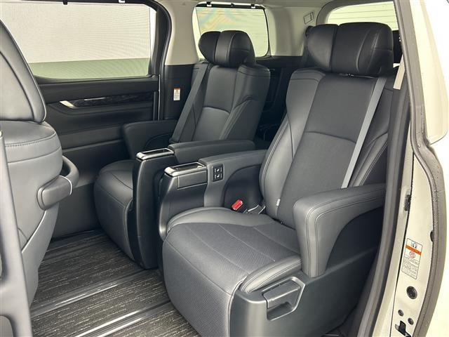 アルファード ２．５Ｓ　Ｃパッケージ　禁煙車　純正ナビ　ツインムーンルーフ　前席シートヒーター　前席ベンチレーション　全席パワーシート　１２．１インチフリップダウンモニター　レーダークルーズコントロール　三眼ＬＥＤヘッドライト　純正ＥＴＣ（41枚目）