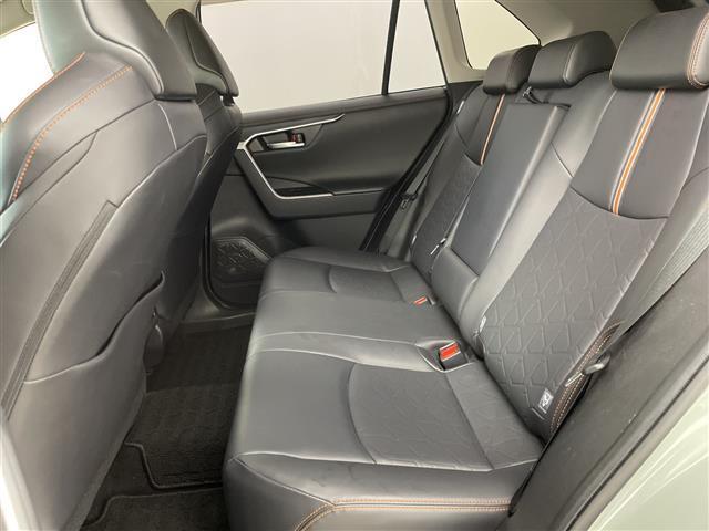 ＲＡＶ４ アドベンチャー　純正９型ナビ　（フルセグＴＶ・ＢＴ・ＨＤＭＩ・ＣＤ・ＤＶＤ・ＡＭ・ＦＭ）バックカメラ　ＢＳＭ　ドラレコ　パワーシート　デジタルインナーミラー　レーダークルコン　レーンキープ　オートマチックハイビーム（38枚目）