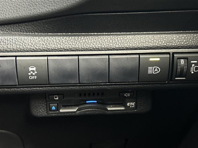 カローラツーリング ハイブリッド　ダブルバイビー　禁煙車　純正ディスプレイオーディオ　フルセグ　ＡｐｐｌｅＣａｒＰｒａｙ　ＡｎｄｒｏｉｄＡｕｔｏ　バックモニター　オートライト　オートハイビーム　レーダークルーズコントロール　ブラインドスポットモニター（41枚目）