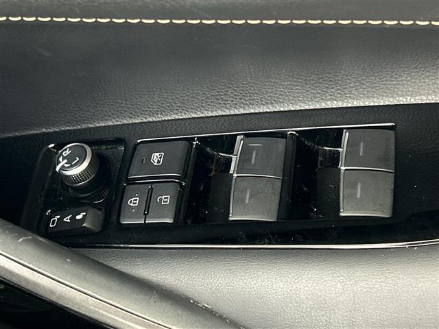 カローラツーリング ハイブリッド　ダブルバイビー　禁煙車　純正ディスプレイオーディオ　フルセグ　ＡｐｐｌｅＣａｒＰｒａｙ　ＡｎｄｒｏｉｄＡｕｔｏ　バックモニター　オートライト　オートハイビーム　レーダークルーズコントロール　ブラインドスポットモニター（42枚目）