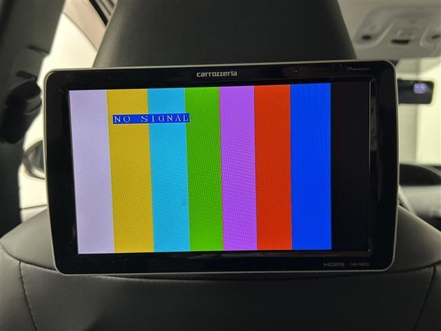 プリウス Ｓツーリングセレクション　純正ナビ／バックカメラ／後席モニター／衝突被害軽減ブレーキ／レーダークルーズコントロール／シートヒーター／ドライブレコーダー／ビルトインＥＴＣ／ＴＯＭ’Ｓ製ＡＷ／オートハイビーム／スマートキー（13枚目）