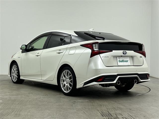 プリウス Ｓツーリングセレクション　純正ナビ／バックカメラ／後席モニター／衝突被害軽減ブレーキ／レーダークルーズコントロール／シートヒーター／ドライブレコーダー／ビルトインＥＴＣ／ＴＯＭ’Ｓ製ＡＷ／オートハイビーム／スマートキー（20枚目）