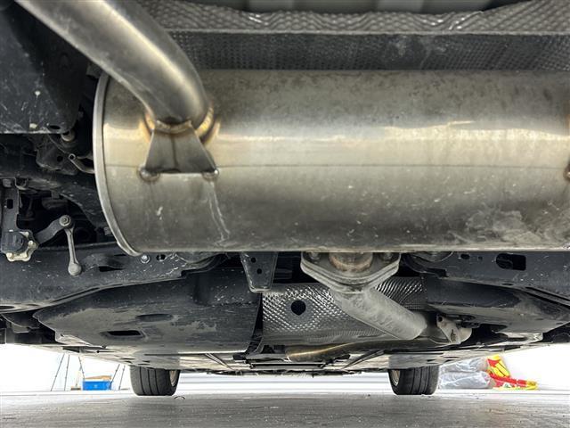 プリウス Ｓツーリングセレクション　純正ナビ／バックカメラ／後席モニター／衝突被害軽減ブレーキ／レーダークルーズコントロール／シートヒーター／ドライブレコーダー／ビルトインＥＴＣ／ＴＯＭ’Ｓ製ＡＷ／オートハイビーム／スマートキー（44枚目）