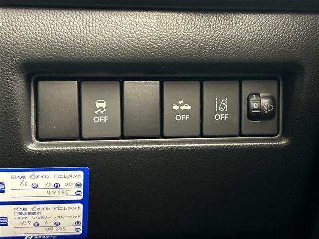 スイフト XRリミテッド 禁煙車/社外ナビ/ワンセグTV/バックカメラ/スズキセーフティサポート/シートヒーター/ステアリングスイッチ/ヘッドライトレベライザー/スマートキー/プッシュスタート(6枚目)