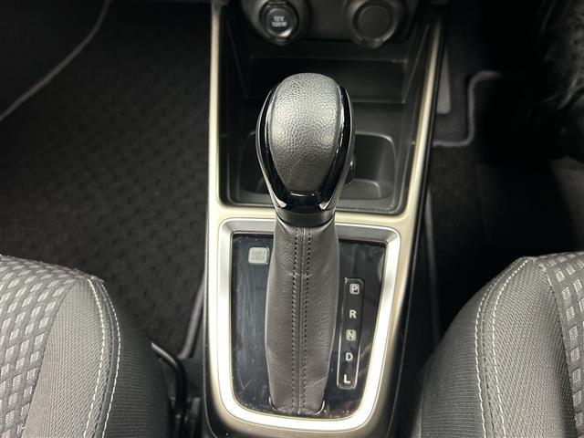 スイフト XRリミテッド 禁煙車/社外ナビ/ワンセグTV/バックカメラ/スズキセーフティサポート/シートヒーター/ステアリングスイッチ/ヘッドライトレベライザー/スマートキー/プッシュスタート(27枚目)