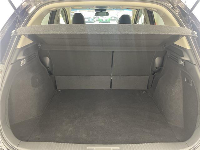 ヴェゼル ハイブリッドＺ・ホンダセンシング　禁煙車／社外ナビ／バックカメラ／レーダークルーズコントロール／シートヒーター／ハーフレザーシート／レーンキープアシスト／先行車発進おしらせ機能／パドルシフト／ビルトインＥＴＣ（16枚目）