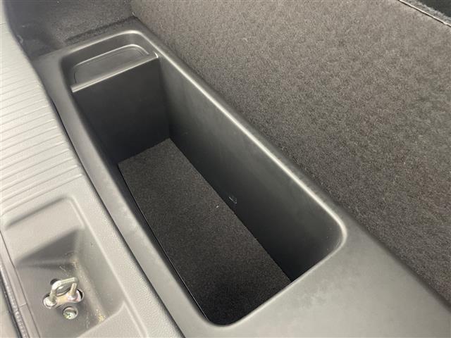 ヴェゼル ハイブリッドＺ・ホンダセンシング　禁煙車／社外ナビ／バックカメラ／レーダークルーズコントロール／シートヒーター／ハーフレザーシート／レーンキープアシスト／先行車発進おしらせ機能／パドルシフト／ビルトインＥＴＣ（26枚目）