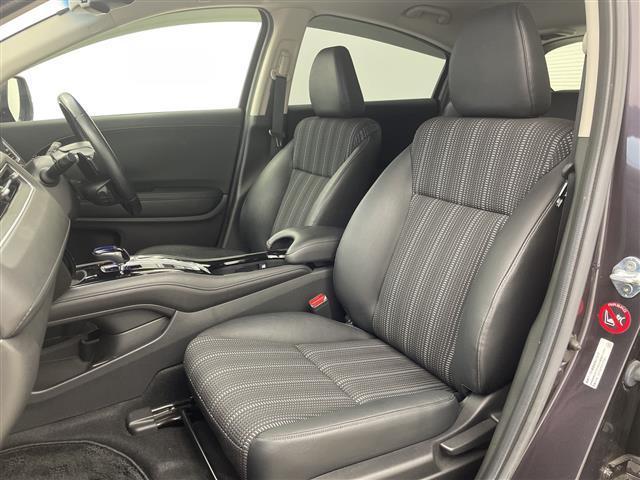 ヴェゼル ハイブリッドＺ・ホンダセンシング　禁煙車／社外ナビ／バックカメラ／レーダークルーズコントロール／シートヒーター／ハーフレザーシート／レーンキープアシスト／先行車発進おしらせ機能／パドルシフト／ビルトインＥＴＣ（29枚目）