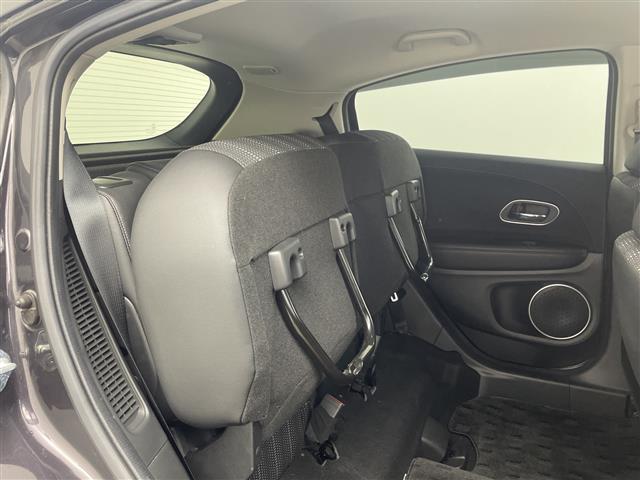 ヴェゼル ハイブリッドＺ・ホンダセンシング　禁煙車／社外ナビ／バックカメラ／レーダークルーズコントロール／シートヒーター／ハーフレザーシート／レーンキープアシスト／先行車発進おしらせ機能／パドルシフト／ビルトインＥＴＣ（32枚目）