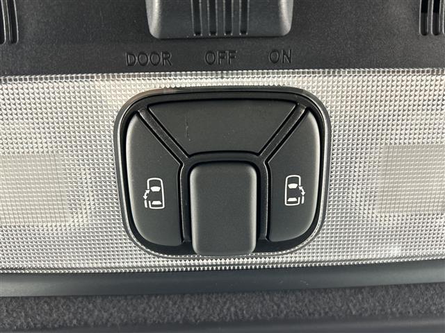 最新ナビ(フルセグ・ワンセグ・DVD再生)もご案内。カロッツェリア・アルパイン・イクリプスのナビを取扱しておりバックカメラ(バックモニター)後席モニター(フリップダウンモニター)の取付も可能です。