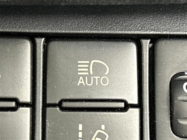 シエンタ ハイブリッドG 禁煙車 純正12インチフリップダウンモニター 純正7型ナビ 360度モニター 両側パワースライドドア モデリスタエアロ ライトレベライザー AAC レーンキープシステム 衝突軽減ブレ(10枚目)