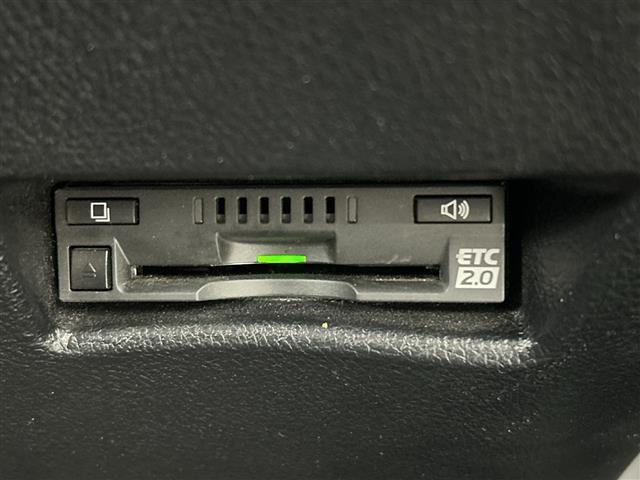 シエンタ ハイブリッドG 禁煙車 純正12インチフリップダウンモニター 純正7型ナビ 360度モニター 両側パワースライドドア モデリスタエアロ ライトレベライザー AAC レーンキープシステム 衝突軽減ブレ(12枚目)