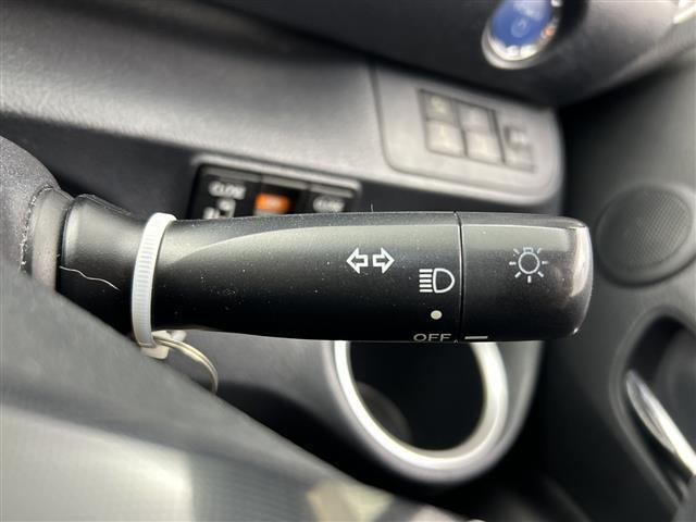 シエンタ ハイブリッドG 禁煙車 純正12インチフリップダウンモニター 純正7型ナビ 360度モニター 両側パワースライドドア モデリスタエアロ ライトレベライザー AAC レーンキープシステム 衝突軽減ブレ(23枚目)