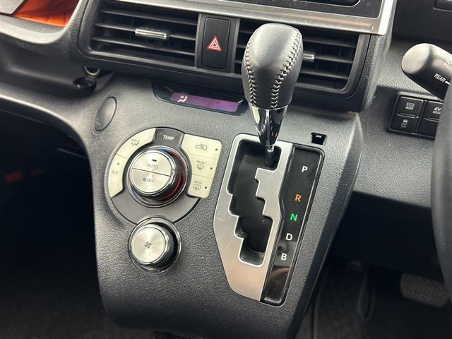 シエンタ ハイブリッドG 禁煙車 純正12インチフリップダウンモニター 純正7型ナビ 360度モニター 両側パワースライドドア モデリスタエアロ ライトレベライザー AAC レーンキープシステム 衝突軽減ブレ(27枚目)