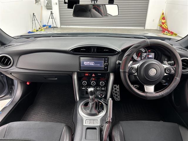 ８６ ＧＴ　禁煙車　純正７型ナビ　ＣＤ／ＤＶＤ／フルセグＴＶ／Ｂｌｕｅｔｏｏｔｈ　バックカメラ　パドルシフト　プッシュスタート　スマートキー　ＥＴＣ　ＡＡＣ　クルーズコントロール　オートライト（3枚目）